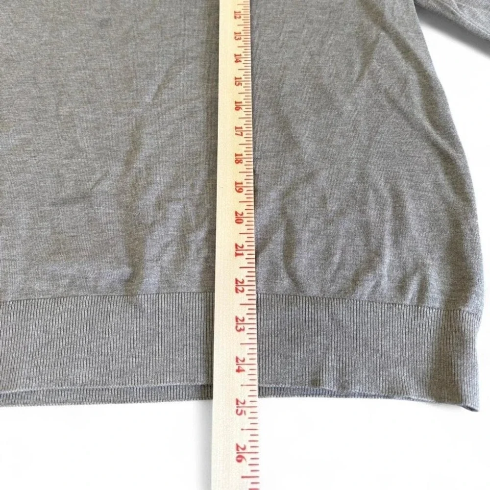 H&M grey slim fit‎ crewneck sweater Size M